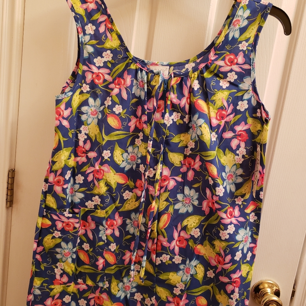 NWT Simply basic dress. - Picture 2 of 9